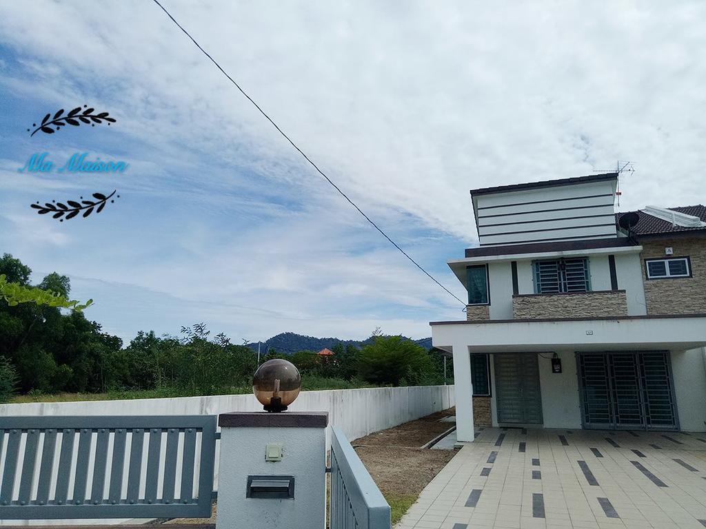 Sri Manjung Ma Maison Homestay Lumut Exteriör bild